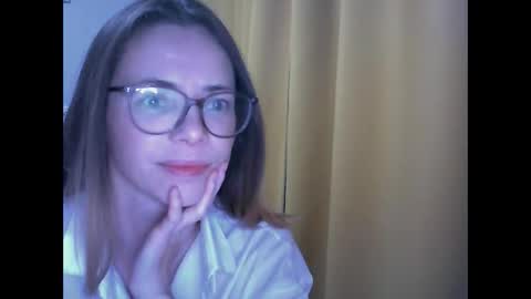 Snapshot of sea_dream chatting on 12-16-25, 03:22 SEA Dream online show from 12-16-25, 03:22