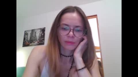 Snapshot of sea_dream chatting on 12-18-25, 05:46 SEA Dream online show from 12-18-25, 05:46