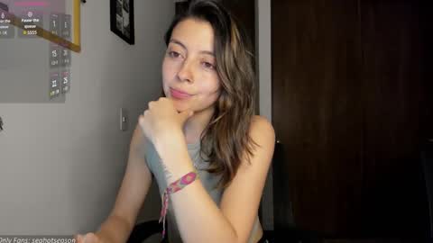 Snapshot of seahotseason chatting on 11-13-25, 12:53 Aria Independent model online show from 11-13-25, 12:53