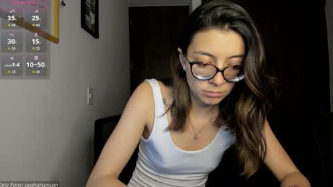 Snapshot of seahotseason chatting on 11-21-25, 12:21 Aria Independent model online show from 11-21-25, 12:21