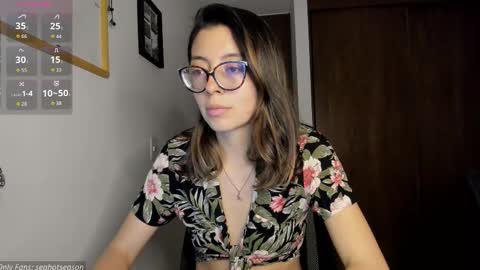 Snapshot of seahotseason chatting on 11-28-25, 12:46 Aria Independent model online show from 11-28-25, 12:46