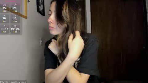 Snapshot of seahotseason chatting on 11-29-25, 12:46 Aria Independent model online show from 11-29-25, 12:46