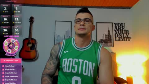 Snapshot of sean_carrera69 chatting on 12-18-24, 01:34 Sean Carrera online show from 12-18-24, 01:34