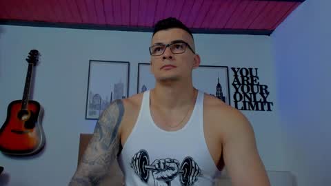 Snapshot of sean_carrera69 chatting on 12-31-24, 04:46 Sean Carrera online show from 12-31-24, 04:46