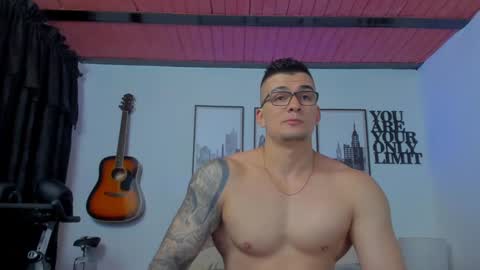 Snapshot of sean_carrera69 chatting on 01-02-25, 11:09 Sean Carrera online show from 01-02-25, 11:09