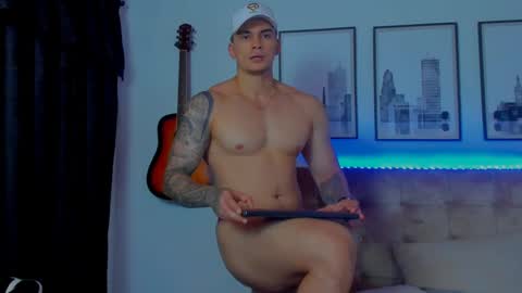 Snapshot of sean_carrera69 chatting on 01-08-25, 09:23 Sean Carrera online show from 01-08-25, 09:23