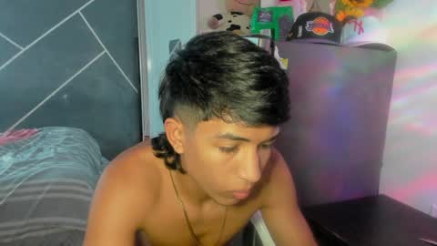 Snapshot of sean_scoth2 chatting on 12-28-24, 03:37 Sean Scoth online show from 12-28-24, 03:37