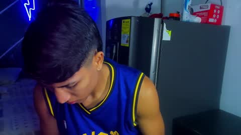 Snapshot of sean_scoth2 chatting on 02-24-25, 05:11 Sean Scoth online show from 02-24-25, 05:11