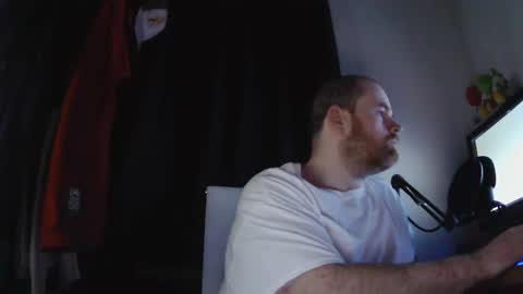 Snapshot of seanv24 chatting on 12-10-24, 03:41 seanv26 online show from 12-10-24, 03:41