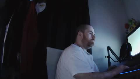 Snapshot of seanv24 chatting on 03-11-25, 02:43 seanv26 online show from 03-11-25, 02:43