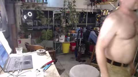 Seattlemanwhore online show from 10-18-25, 01:34