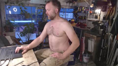 Seattlemanwhore online show from 11-20-25, 03:56