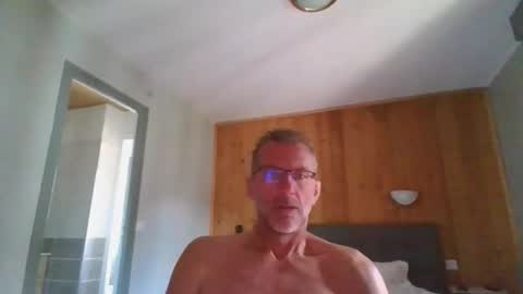 seb846894 online show from 06-07-26, 08:40