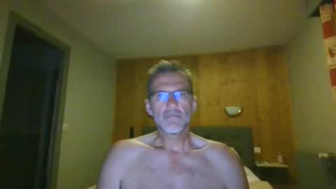 seb846894 online show from 06-08-26, 10:21