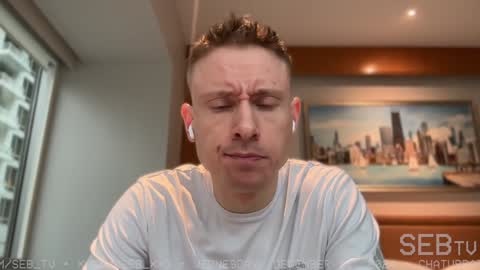 Snapshot of seb_tv chatting on 12-11-24, 08:18 Sebastian online show from 12-11-24, 08:18