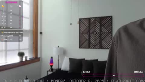 Snapshot of seb_tv chatting on 10-06-25, 03:31 Sebastian online show from 10-06-25, 03:31