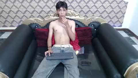 Snapshot of sebas_cat chatting on 09-14-25, 08:41 Sebastian Alvarez online show from 09-14-25, 08:41