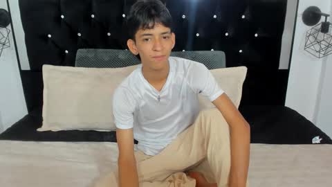 Snapshot of sebas_cat chatting on 10-15-25, 10:10 Sebastian Alvarez online show from 10-15-25, 10:10