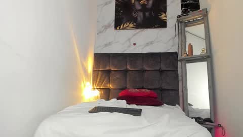 Snapshot of sebas_n_aly chatting on 10-11-25, 12:21 ely online show from 10-11-25, 12:21