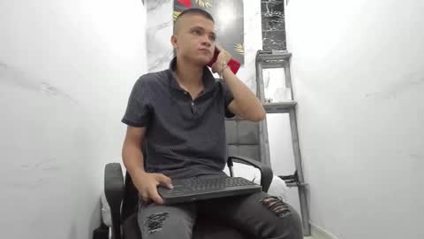 Snapshot of sebas_n_aly chatting on 02-07-26, 11:19 ely online show from 02-07-26, 11:19