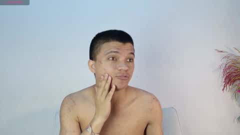 Snapshot of sebas_n_aly chatting on 02-25-26, 03:05 ely online show from 02-25-26, 03:05