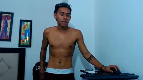 Snapshot of sebasbight chatting on 09-15-25, 09:04 sebasbight online show from 09-15-25, 09:04