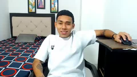 Snapshot of sebasbight chatting on 09-28-25, 12:49 sebasbight online show from 09-28-25, 12:49