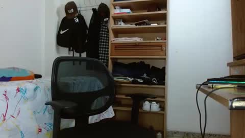 Snapshot of sebasslops chatting on 02-17-25, 12:54 Sebas online show from 02-17-25, 12:54