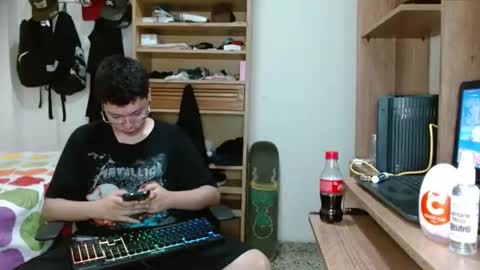 Snapshot of sebasslops chatting on 02-25-25, 02:25 Sebas online show from 02-25-25, 02:25