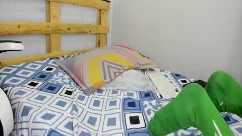 sebastian 0422 online show from 01-19-25, 02:57