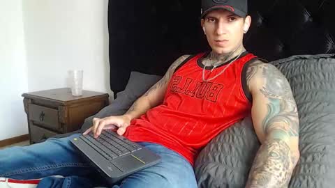 Sebastian online show from 01-06-26, 06:33