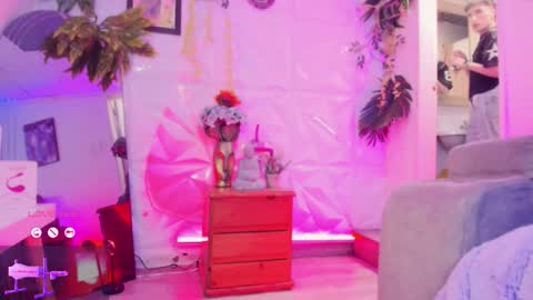 Snapshot of sebastianhilton chatting on 02-20-26, 12:49 . INDEPENDENT MODEL online show from 02-20-26, 12:49