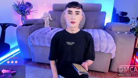     .  INDEPENDENT MODEL online show from 04-17-26, 03:09