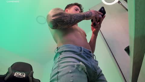 Snapshot of sebastianortizm chatting on 02-07-25, 03:55 Lucian Sinclair online show from 02-07-25, 03:55