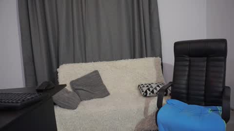 Lucian online show from 12-23-25, 07:28