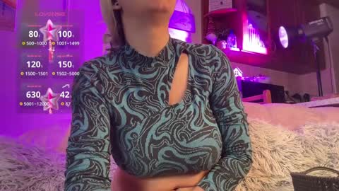 Hennriette    and Sebastian     online show from 01-17-26, 08:52