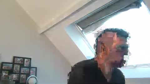 Snapshot of sebix9206 chatting on 09-12-25, 09:53 sebix9206 online show from 09-12-25, 09:53