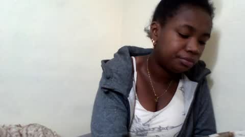 Snapshot of secil3274 chatting on 06-21-26, 02:03 secil3274 online show from 06-21-26, 02:03