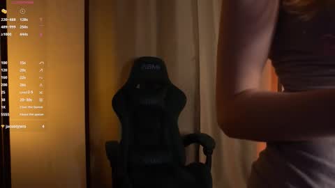 Snapshot of second_aid chatting on 09-14-25, 04:17 Brenda online show from 09-14-25, 04:17