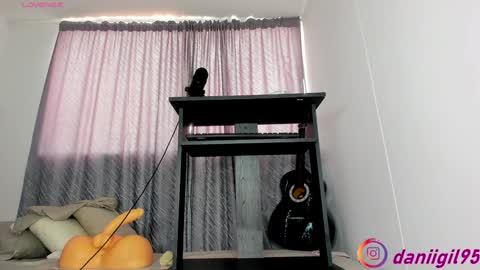 Snapshot of secret_daniell1 chatting on 12-13-24, 02:27 Daniela online show from 12-13-24, 02:27