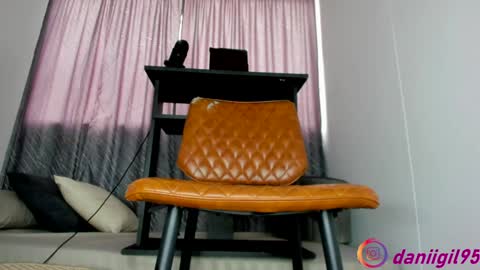 Snapshot of secret_daniell1 chatting on 02-08-25, 03:10 Daniela online show from 02-08-25, 03:10