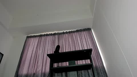 Snapshot of secret_daniell1 chatting on 02-19-25, 03:27 Daniela online show from 02-19-25, 03:27