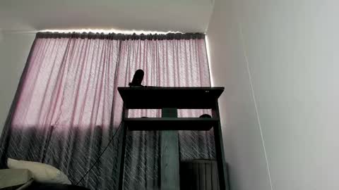 Snapshot of secret_daniell1 chatting on 02-25-25, 03:16 Daniela online show from 02-25-25, 03:16