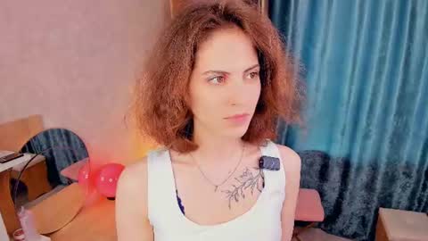 Mia online show from 06-18-26, 05:41