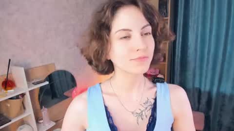 Mia online show from 06-29-26, 05:57