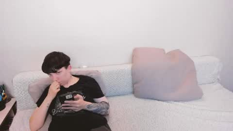 Snapshot of secret_dreams_ chatting on 06-06-26, 05:28 Amanda and pair in a real life we love each other but can play with you online show from 06-06-26, 05:28