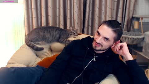 Dean Carter online show from 12-27-24, 01:11