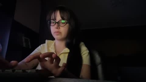 secret_vanilla_ online show from 06-18-26, 08:13