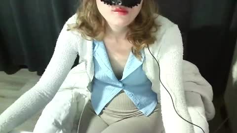 Snapshot of secretanni chatting on 04-12-26, 12:15 Anni online show from 04-12-26, 12:15