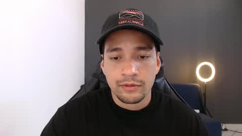 Snapshot of secretboy5000 chatting on 01-18-25, 02:02 Jex online show from 01-18-25, 02:02